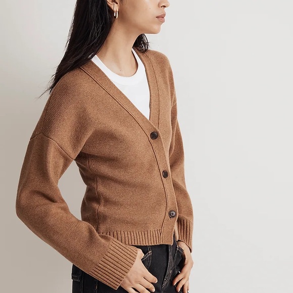 NWT Madewell V-Neck Slim Cardigan Sweater in Heather Caramel - Picture 2 of 8